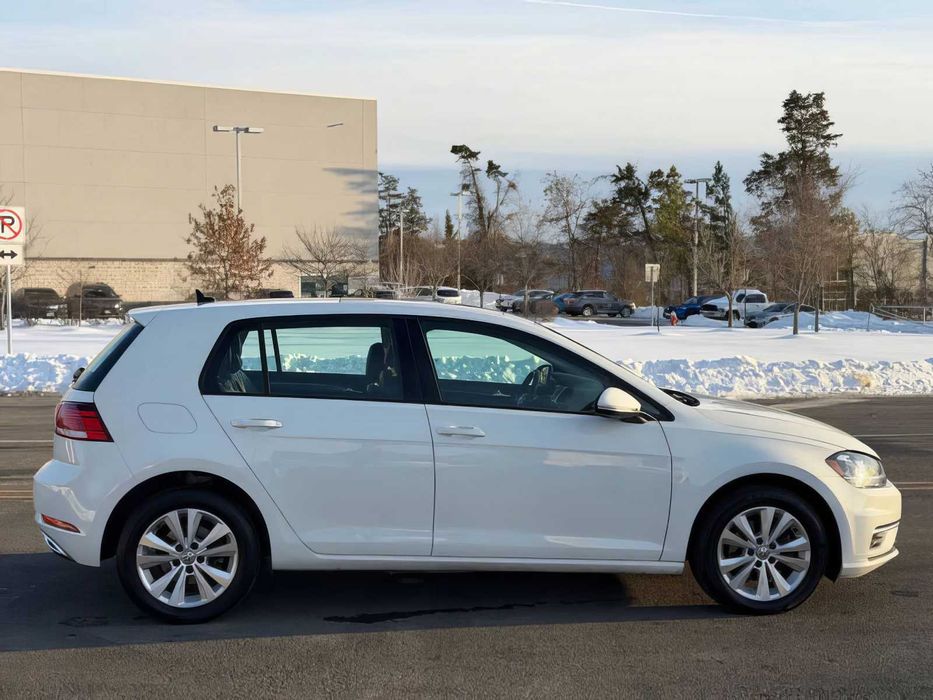 Volkswagen Golf      2020