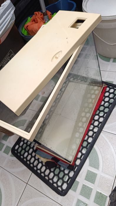 Aquário aguatlantis usado para peixes