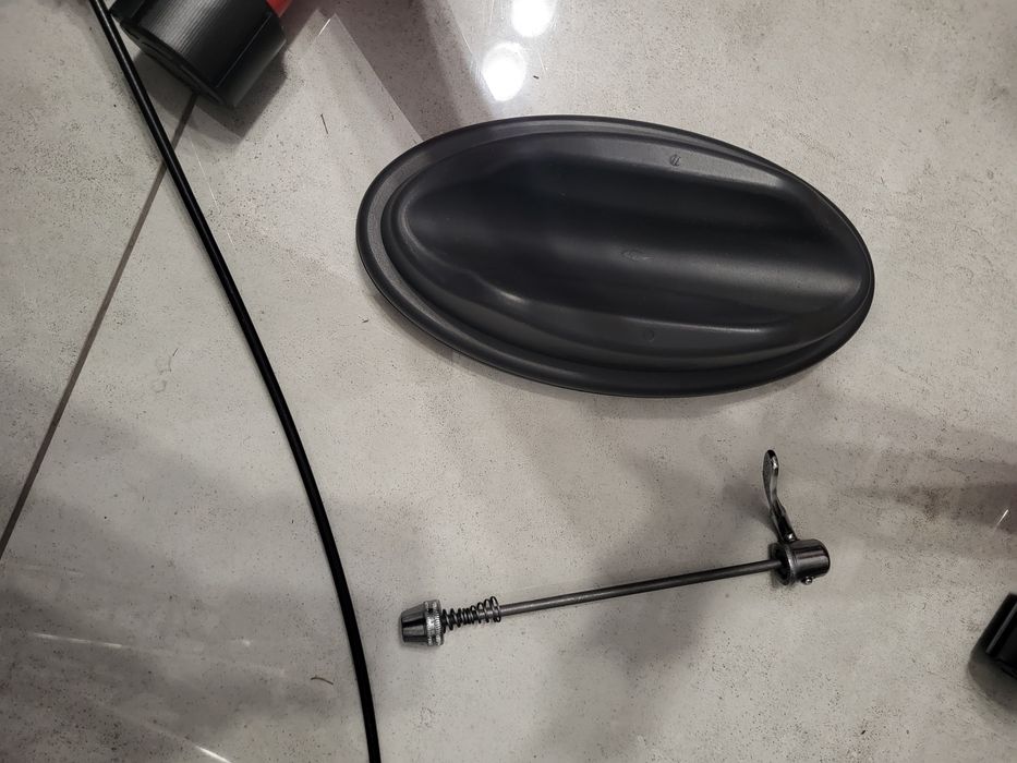 Nowy trenażer rowerowy