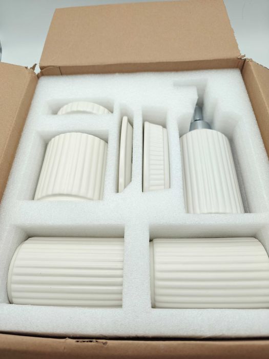 Conjunto de Casa de Banho em Cerâmica NOVAJOY – NOVO (Caixa Aberta)