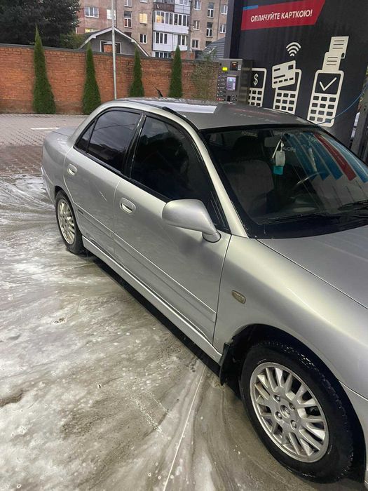 Mitsubishi Carisma