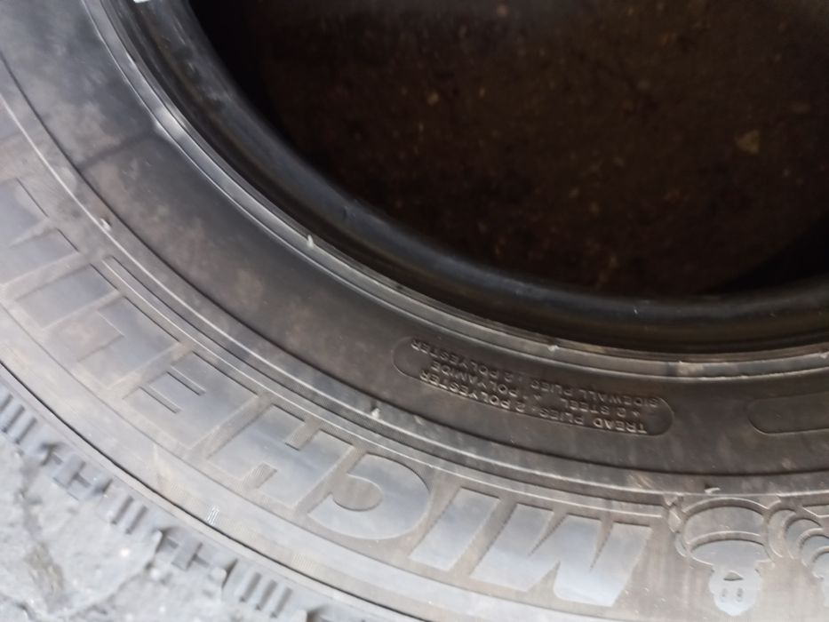 Opony używane 235/65/16c michelin 2x6 mm 2020 rok prod