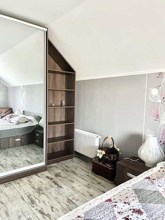 Продаж затишного заміського будинку