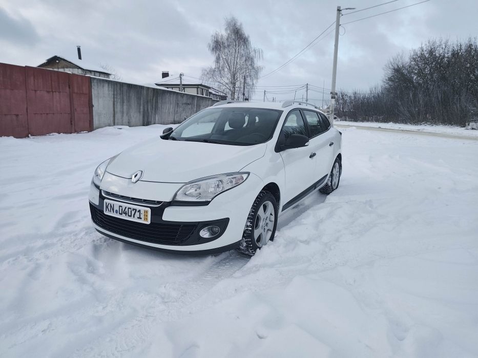 Продам Renault Megane 3 1.6 2012 универсал