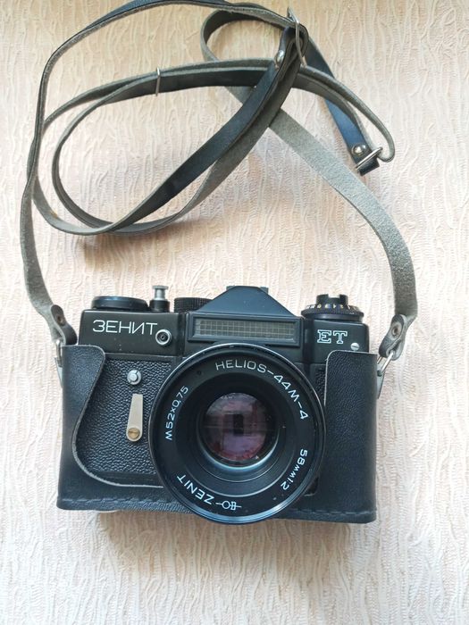 Фотоаппарат СССР Зенит ЕТ Гелиос 44М-4