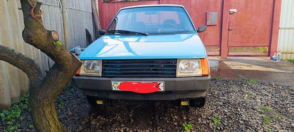 Автомобіль Таврія 1102