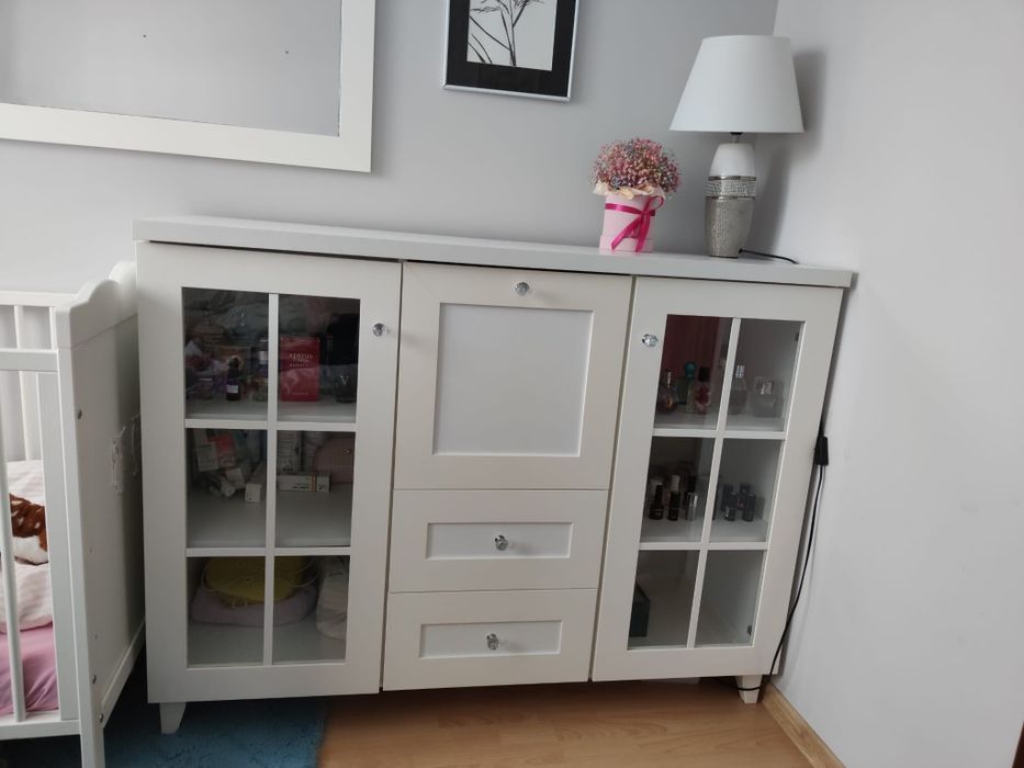 Komoda witryna z barkiem i 2 szufladami Majorka (biały)