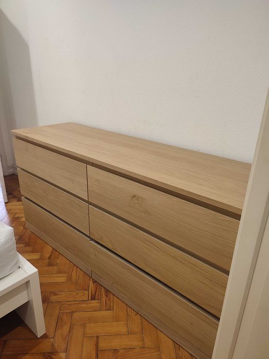 Cómoda Malm com 6 gavetas 160 x 78 cm em ótimo estado