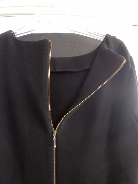 Sukienka klasyczna czarna trapezowa kieszenie