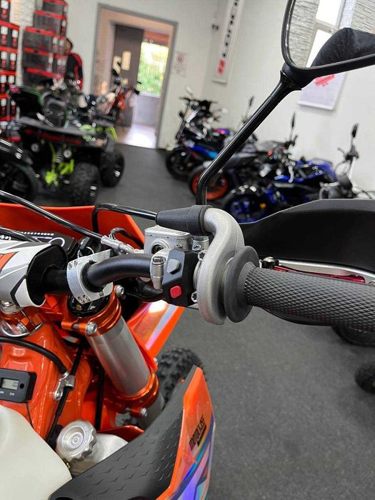 Мотоцикл STN V9 Enduro