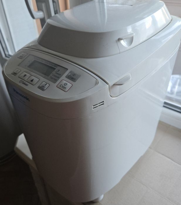 Хлібопічка Panasonic SD-2501 (повний комплект, є нюанс)