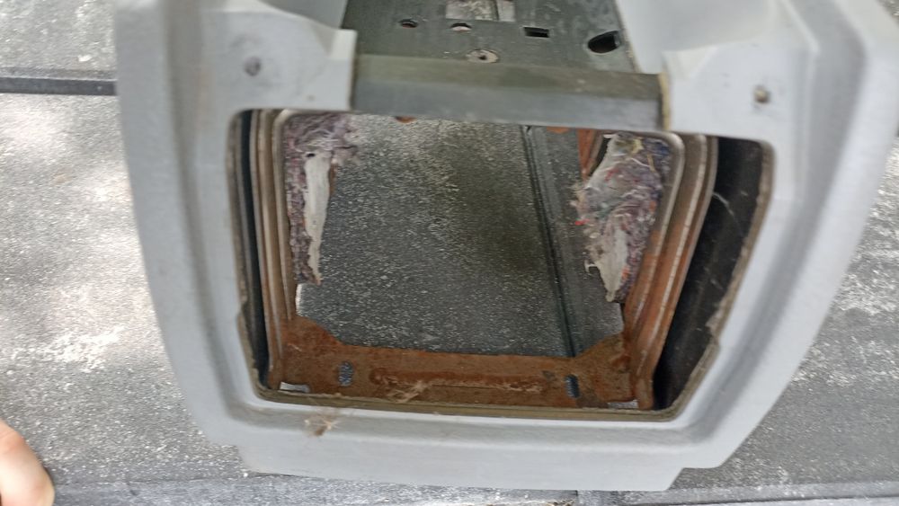 Борода в салон БМВ е39 кожа