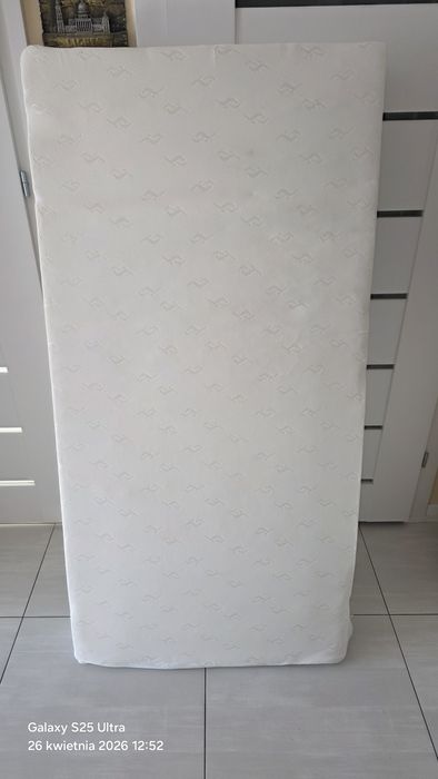 Materac 160x80x17 średnio-twardy