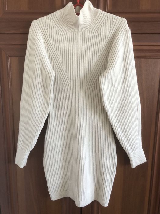 Теплое шерстяное платье-свитер H&M