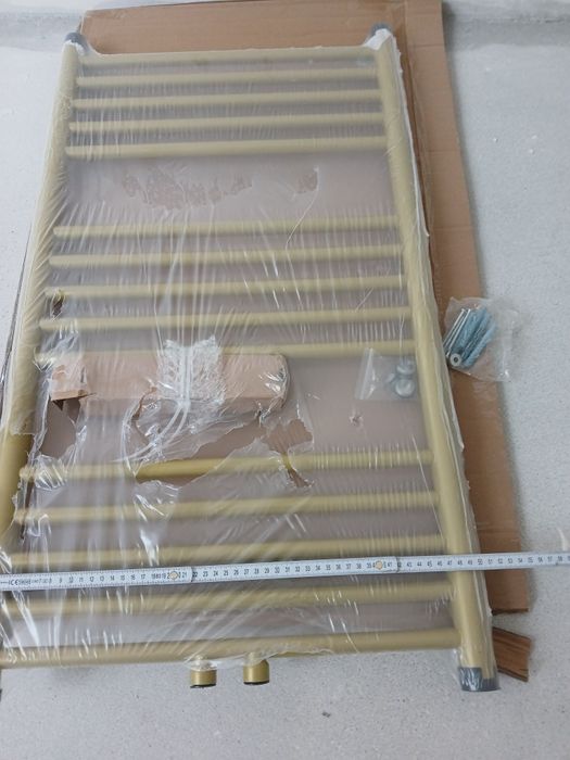 Grzejnik łazienkowy zloty 50x90