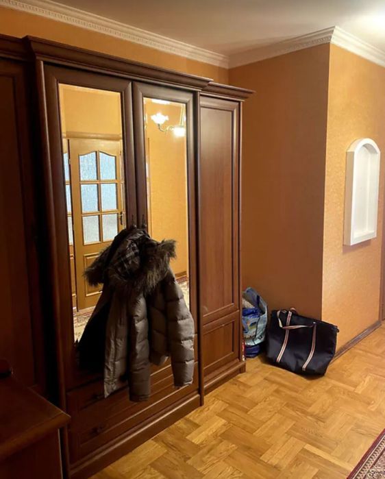 Продаж 3к квартири 116 кв. м на вул. Котляревського