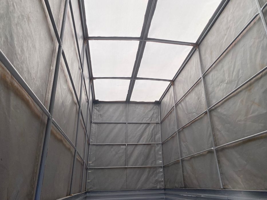 Легковий вантажний причіп