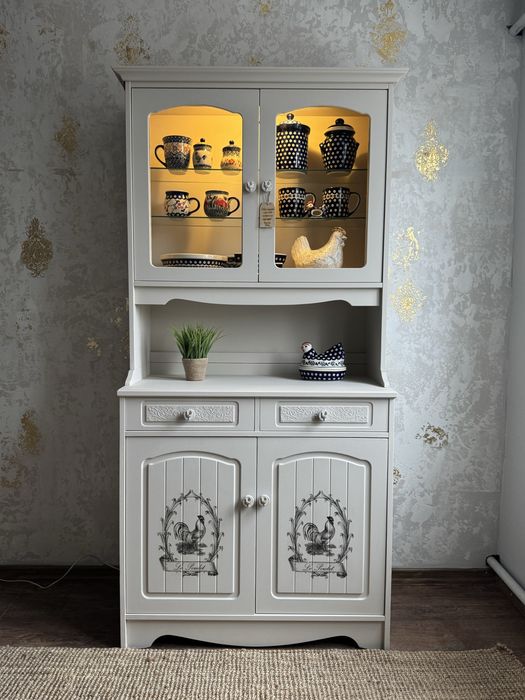 Kredens z odwietleniem odnowiony