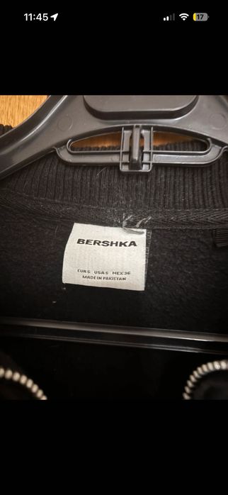 Sweatshirt / Camisola de meio fecho (Half-Zip) Preta Bershka