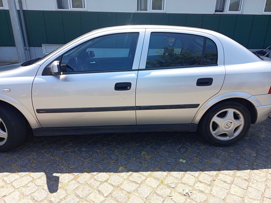 Carro Astra em ótimo estado