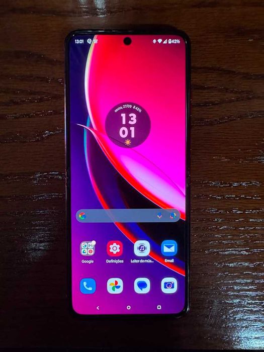 MOTOROLA RAZR 40 ULTRA Magenta Color, 12GB/512GB (Exchange for RAZR 60 Ultra)63824201700099122