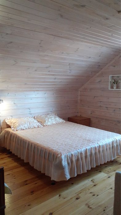 Оренда будинку/стоянки лодок з виходом в Київське море с.Страхолісся