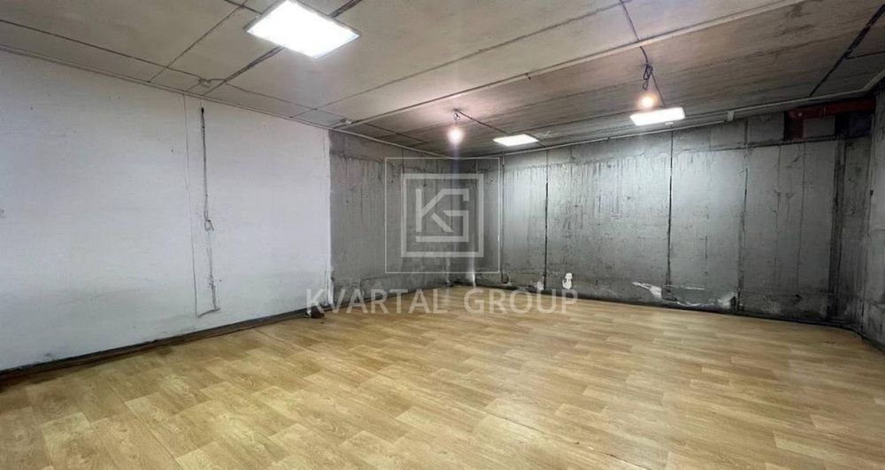 Комерційне приміщення у заселеному ЖК за вигідною ціною!