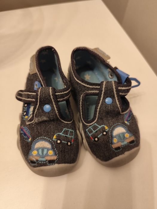 Kapcie firmy Befado rozmiar 19