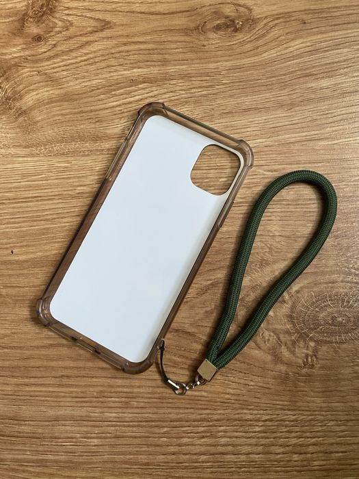 Etui GUESS IPhone 11 ze smyczą