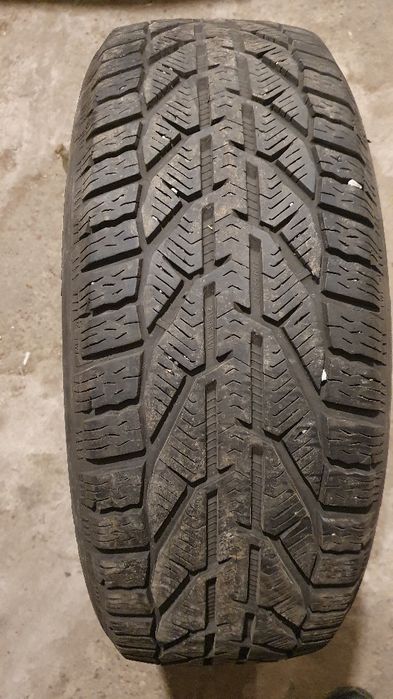 Sprzedam opone cormoran r17