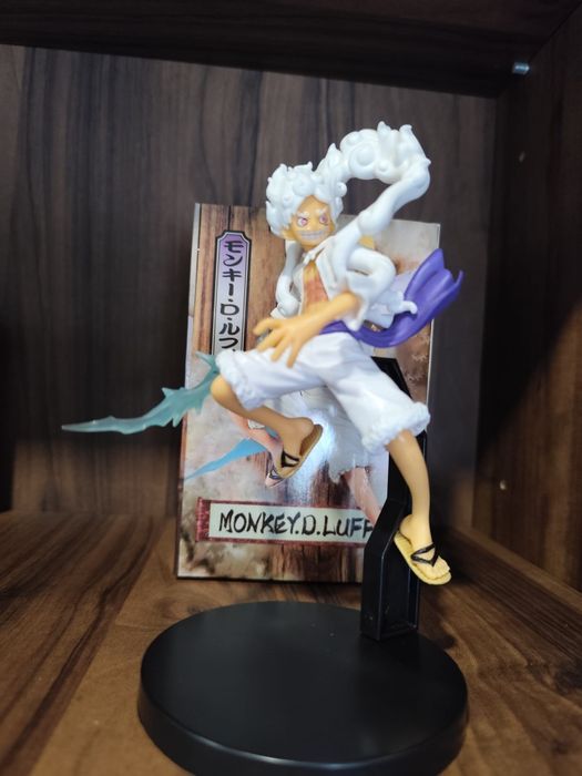 Figuras de One Piece novas com caixa