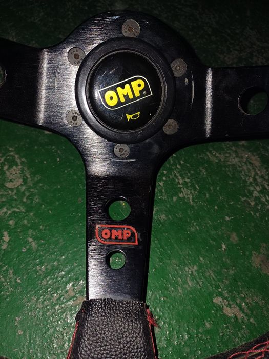 Volante réplica OMP c Cubo Nissan Nissan