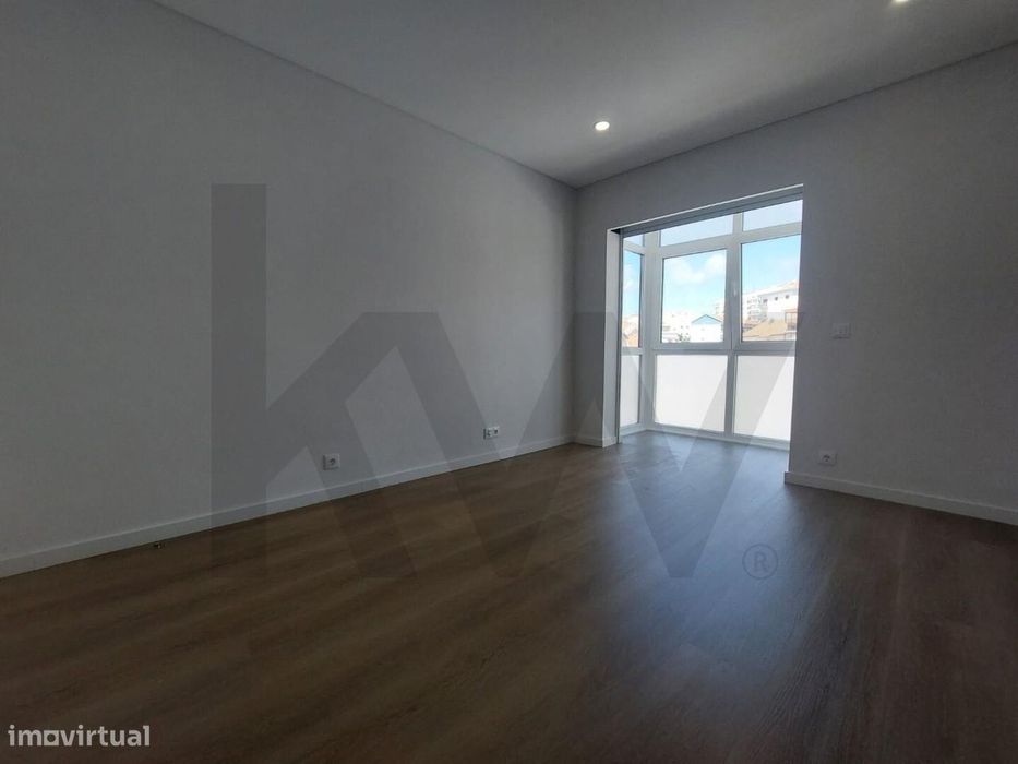 Apartamento T2 Renovado no Centro da Ericeira