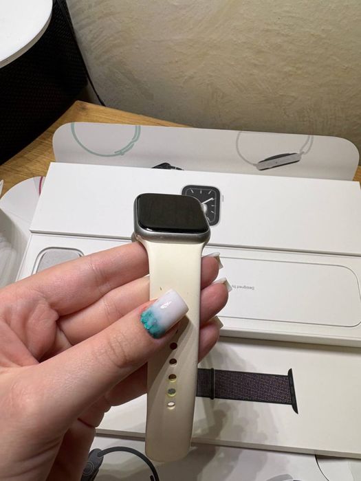 Apple watch Watch 5 40 mm акб 89% гарний  стан комплект