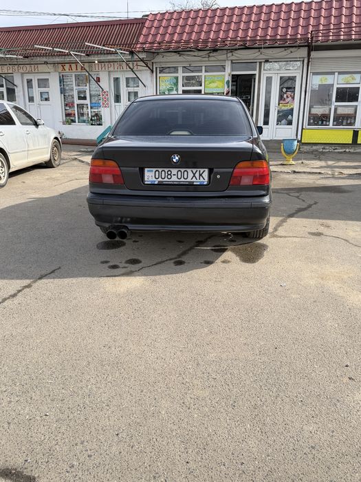 Продам бмв е39 мотор 2.8 бензин