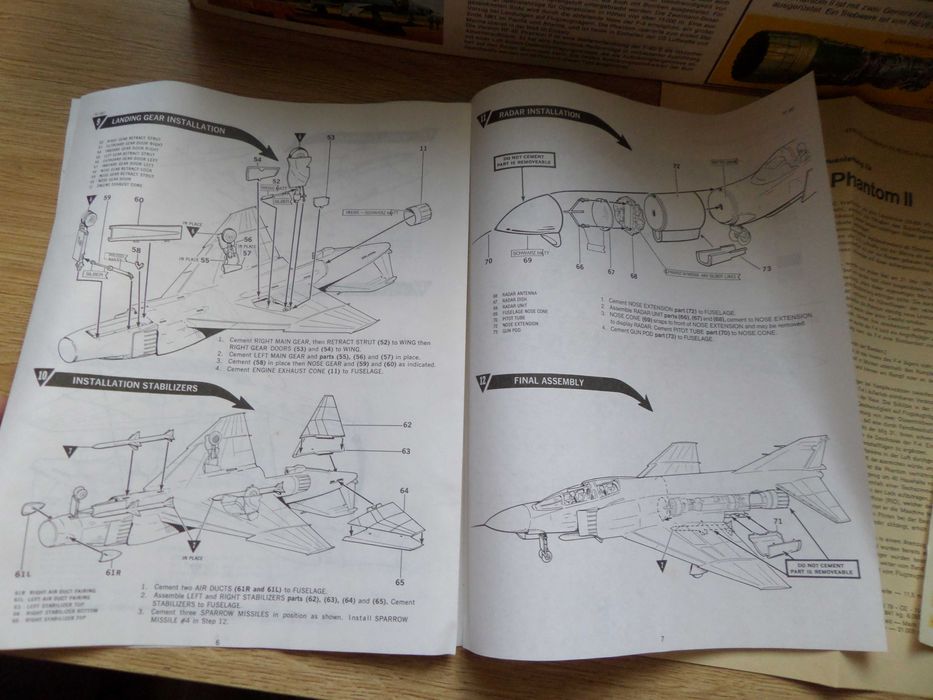 RF-4E Phantom II w 1:32 / 56 cm
