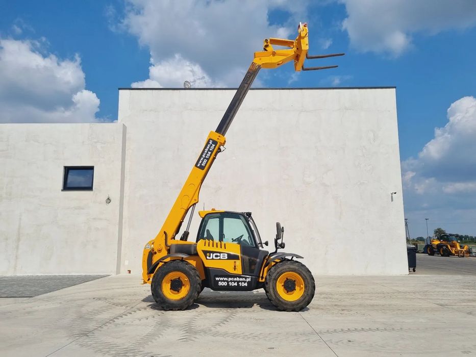 JCB 531-70, 535-95 - 7-9m  Ładowarka teleskopowa - zasięg 7-9m