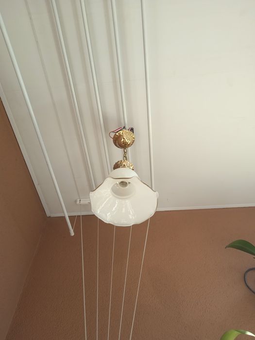 Люстра у приміщення