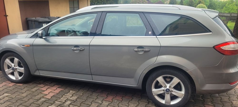 Bardzo zadbany ford mondeo 2.0tdci ghia