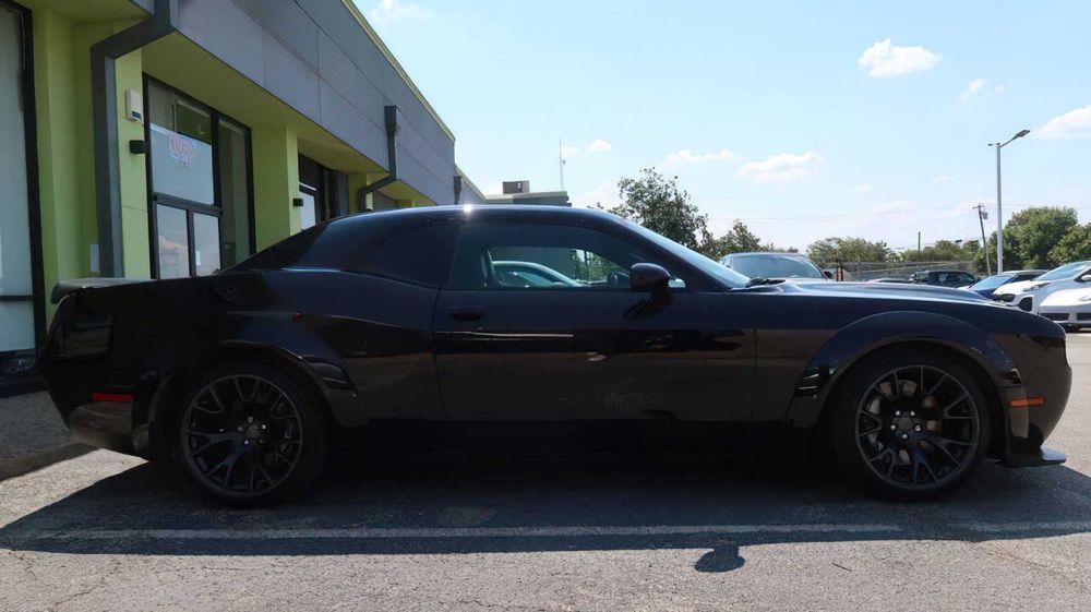 Dodge Challenger      2020