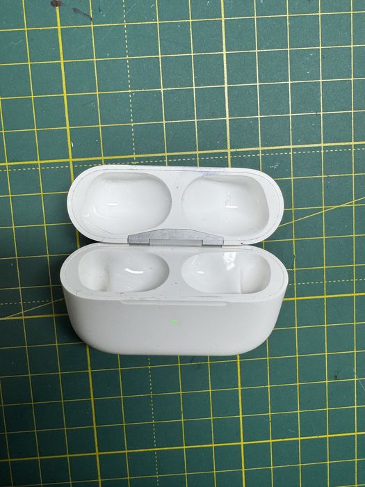 Apple AirPods Pro 1-го покоління з кейсом (лише лівий навушник)