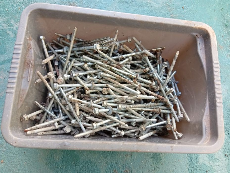Parafusos para telhas sanduíche