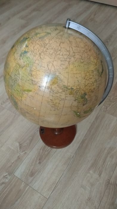 Duży stary szkolny globus lata 60-te