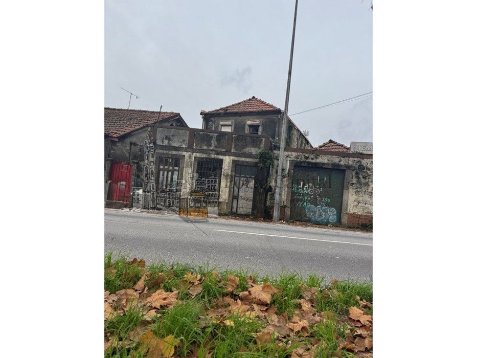 Terreno Para Investimento Em Paranhos- Circunvalação