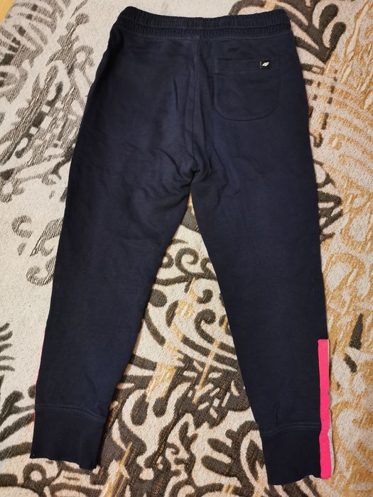 Zestaw bluza spodnie 4f