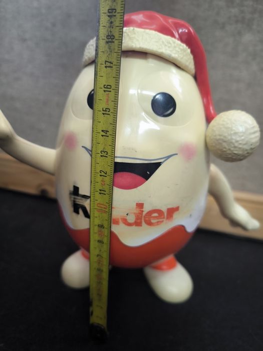 Boneco Ovo Kinder mealheiro