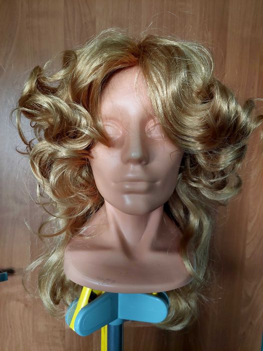 Peruka blond karnawałowa