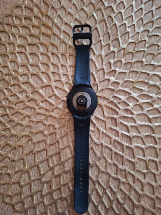Sprzedam smartwatch - Samsung Galaxy Watch4 Bluetooth (40mm)