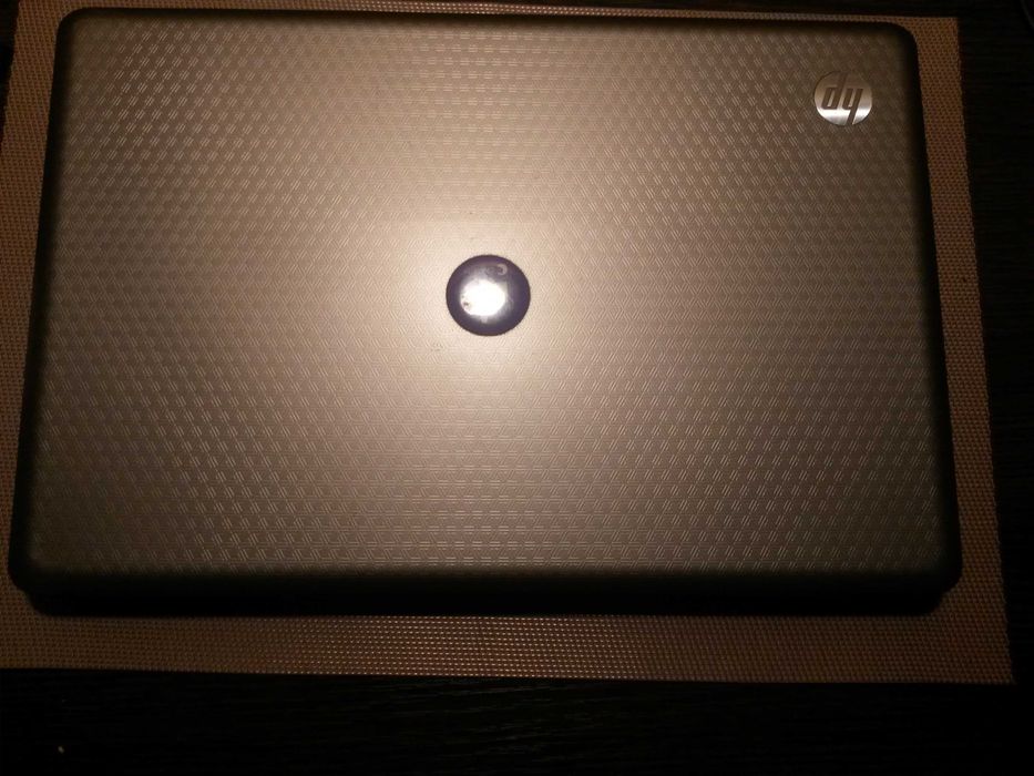 Ноутбук HP G62 на деталі