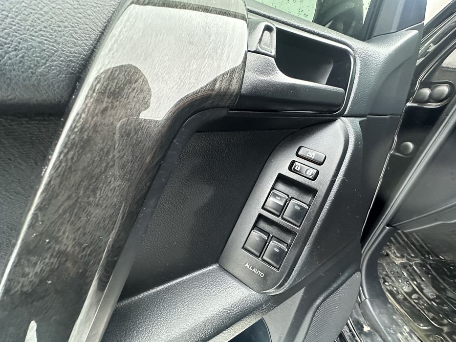 Тойота прадо Toyota Land Cruiser Prado 150 D-4D